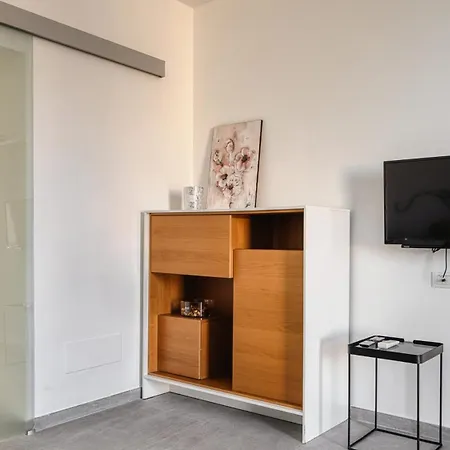 Ideal Rent - Sirtori 10 ميلان