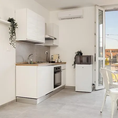 Ideal Rent - Sirtori 10 شقة *