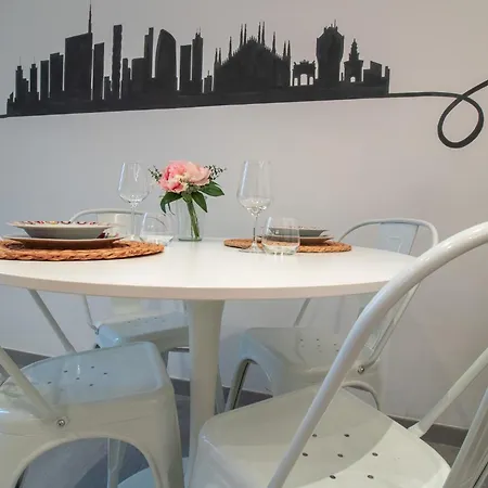Stylish Flat Porta Venezia Fast Wifi Ac Metro-5 Min From Duomo * Mailand