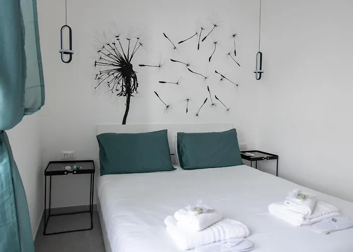 Stylish Flat Porta Venezia Fast Wifi Ac Metro-5 Min From Duomo Apartment