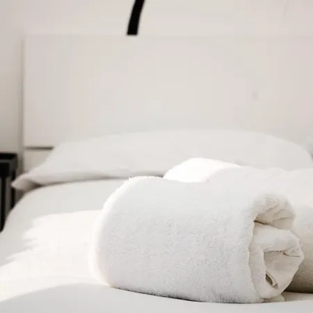 Ideal Rent - Sirtori 10 * Μιλάνο